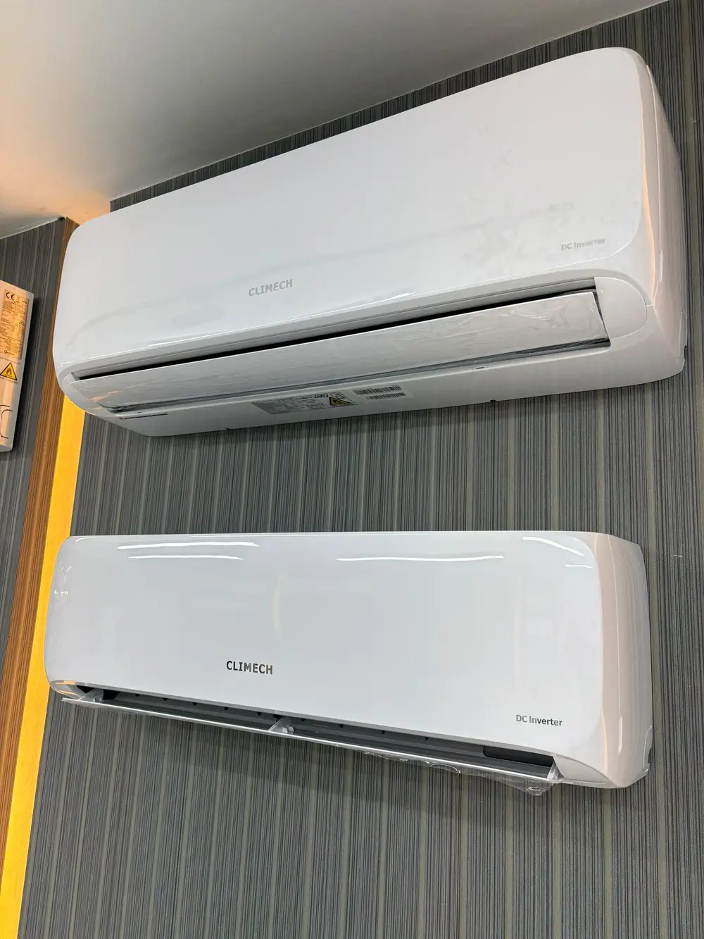 EMİNKLİMA showroomunda duvar tipi inverter klima iç üniteleri